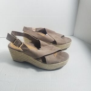 BAMBOO WEDGED HEELED SANDALS SIZE 10